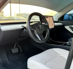 tesla model 3 2020 for sal ein abu dhabi at emco cars used cars dealership