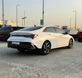 Hyundai Elantra 2025