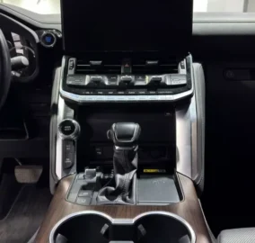 land cruiser 2024